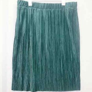 NWOT RR Roaman's Green Velvet Pleated/Crinkled Skirt Women's 18/20